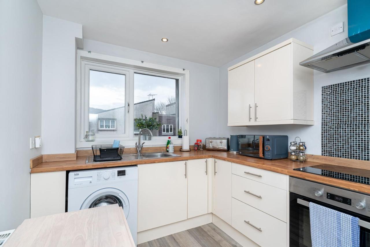 ברידג' אוף אלן Lovely 3-Bedroom Flat With Free Parking מראה חיצוני תמונה