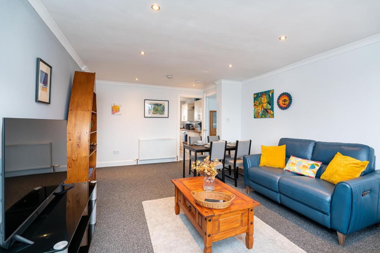 ברידג' אוף אלן Lovely 3-Bedroom Flat With Free Parking מראה חיצוני תמונה